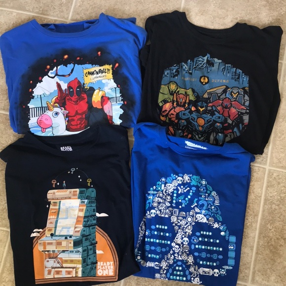 Loot Crate Other - Lootcrate Lootwear bundle Marvel Megaman & more!
